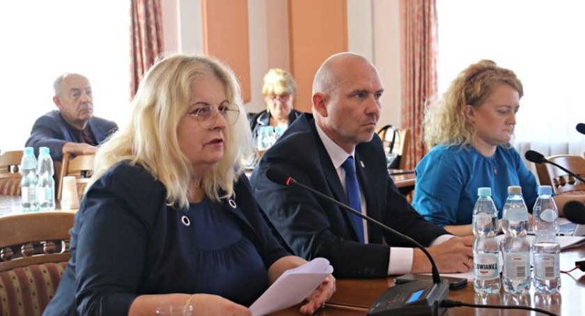Radni jak straż pożarna? Ekologiczny projekt rozpalił emocje