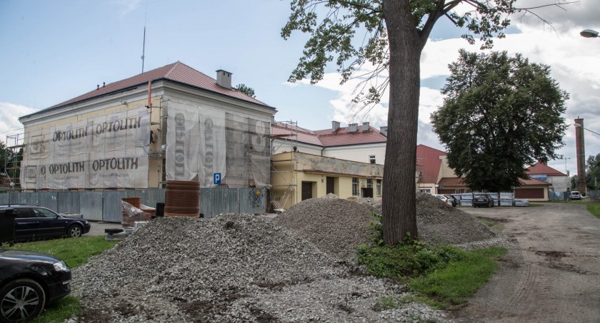 Radymno szykuje udogodnienia dla rodziców. Parkowanie przy szkole będzie łatwiejsze