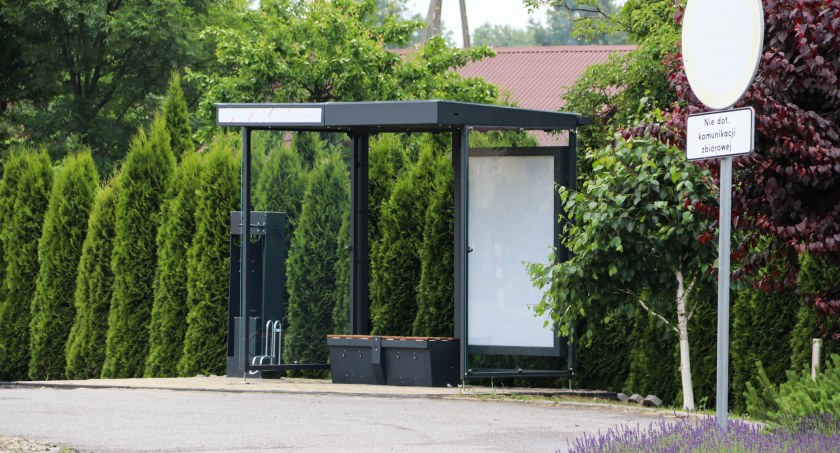 Przystanek naładuje ci telefon? Jak najbardziej! Sprawdź, jakie udogodnienia czekają na pasażerów