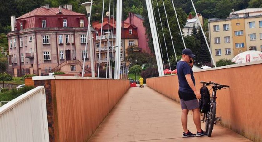 Kładka na Sanie zostanie wyłączona dla ruchu pieszego i rowerowego – sprawdź dlaczego