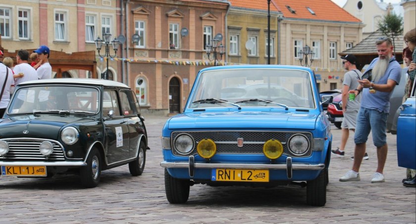 Jarosławski Rajd Pojazdów Zabytkowych – prawdziwa gratka dla miłośników samochodów retro