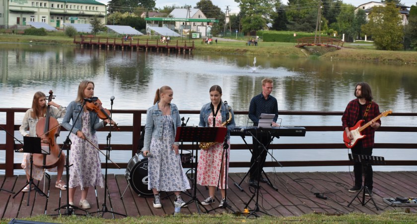 Muzyczne czwartki na stawie. To jeszcze nie ostatni koncert