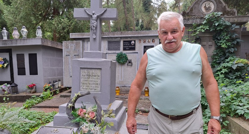 Naliczono mu około 5 tys. zł zaległych opłat za murowany rodzinny grób. – Na jakiej podstawie? – pyta pan Antoni