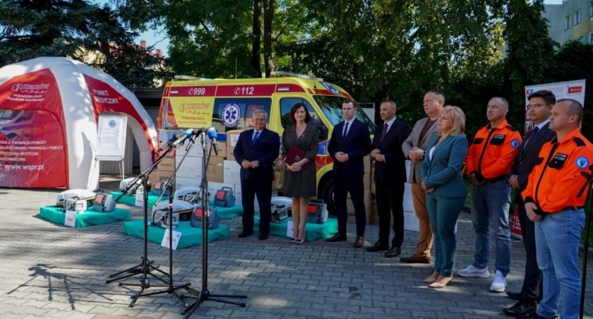 Nowy sprzęt na wyposażeniu karetek 
