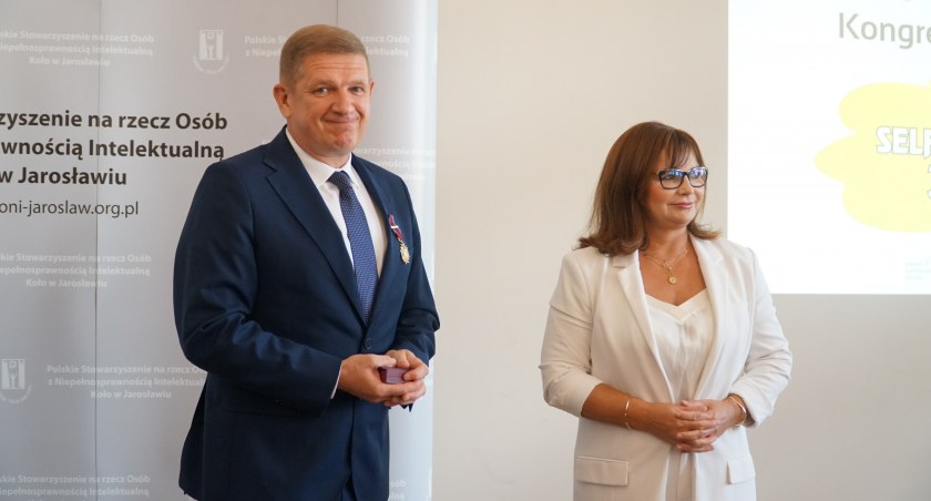Mariusz Mituś ze Złotym Krzyżem Zasługi
