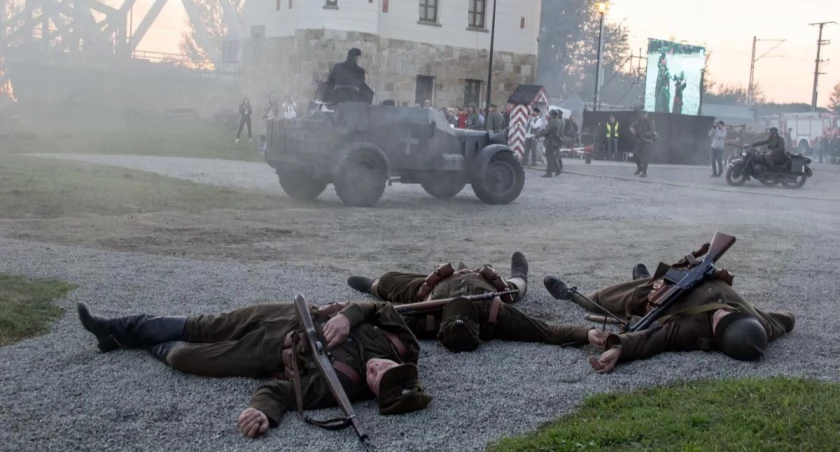  Rekonstrukcja historyczna przy strażnicy Tryńcza