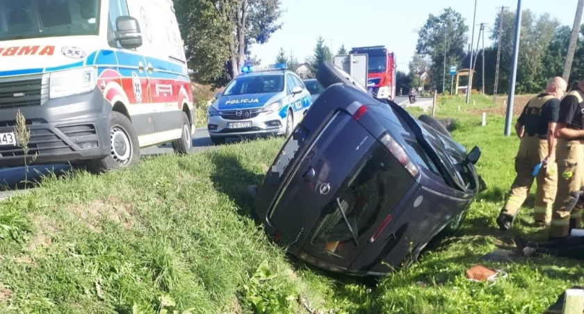 Tragiczny wypadek w Tryńczy. Życia kierowcy nie udało się uratować