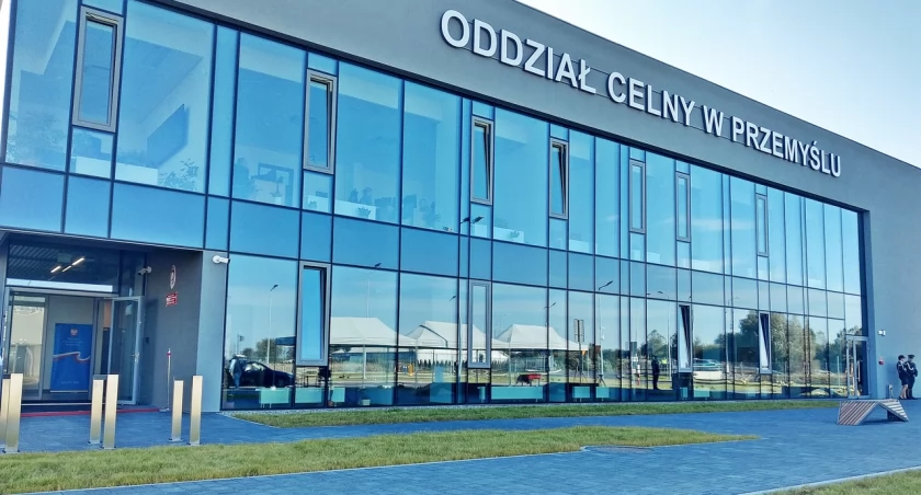 Nowy gmach Oddziału Celnego w Przemyślu oficjalnie otwarty. Najnowocześniejszy w Polsce [ZDJĘCIA]