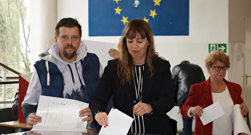 Wybory parlamentarne. Wysoka frekwencja! Przemyśl – 55,14 procent. Najwyższa – 57 procent w gminie Wielkie Oczy [ZDJĘCIA]