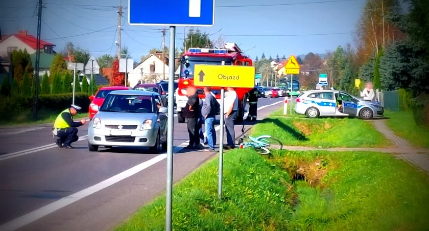 Stara Wieś: potrącenie 70-letniej rowerzystki