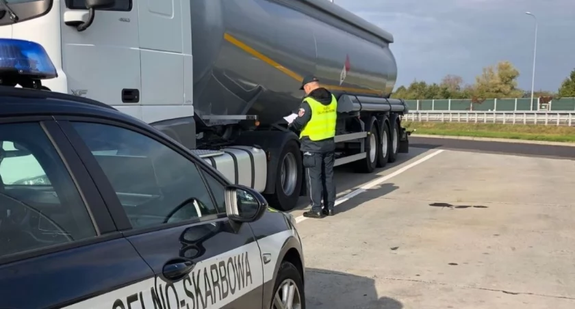Przewoził w cysternie ponad 20 ton gazu. Za niezgłoszony transport zapłaci 5 tys. kary, a przewoźnik 4 razy więcej