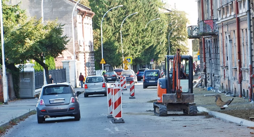 Dworskiego drogą jednopasmową? Jeszcze nie teraz