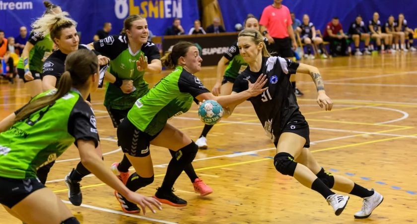 Handball JKS Jarosław z... niczego wzbogacił się o punkt