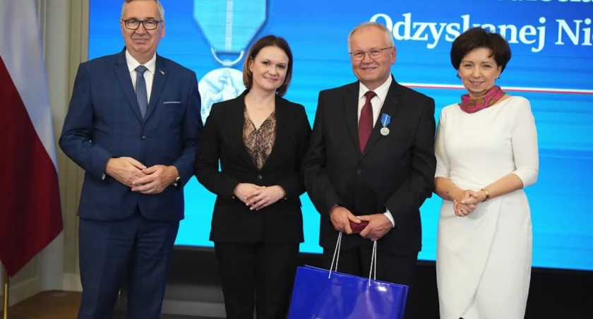 Wójt gminy Adamówka Edward Jarmuziewicz został odznaczony przez prezydenta RP Andrzeja Dudę 
