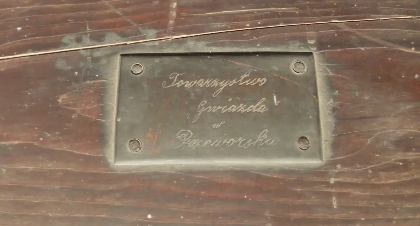 Bezcenny dar dla muzeum – sztandar Towarzystwa „Gwiazda” w Przeworsku [ZDJĘCIA]