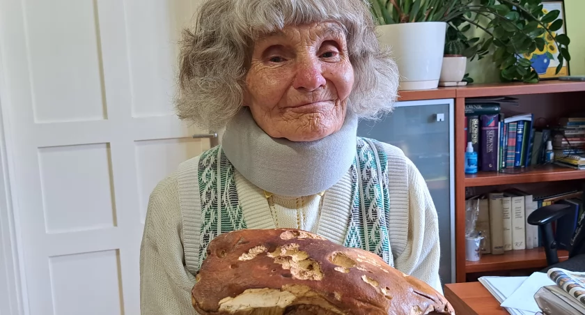 Pani Adela: – Znalazłam takie cudo! 87-letnia mieszkanka Gruszowej odwiedziła naszą redakcję