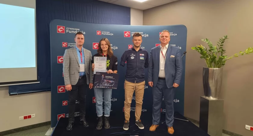 Karolina Łakomy w gronie stypendystów Fundacji Inter Cars