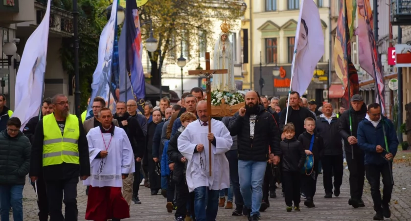 Męski Różaniec w Przemyślu: listopadowy różańcowy szturm do nieba [ZDJĘCIA]