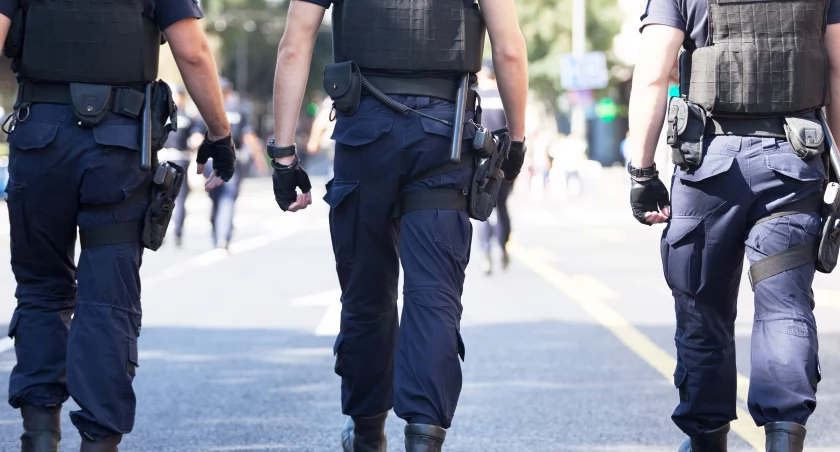 Jarosław: Znalazł na ulicy portfel. Zawiadomił policję 
