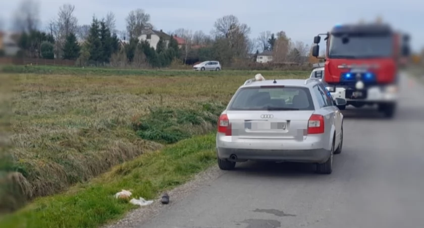 Weszła wprost przed jadące auto. Potrącenie 80-latki w Cewkowie 