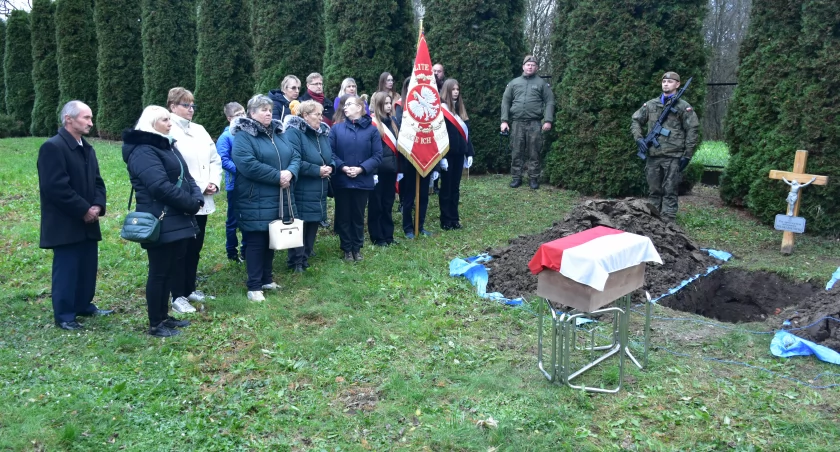 Godny pochówek nieznanego żołnierza w Stanisławczyku
