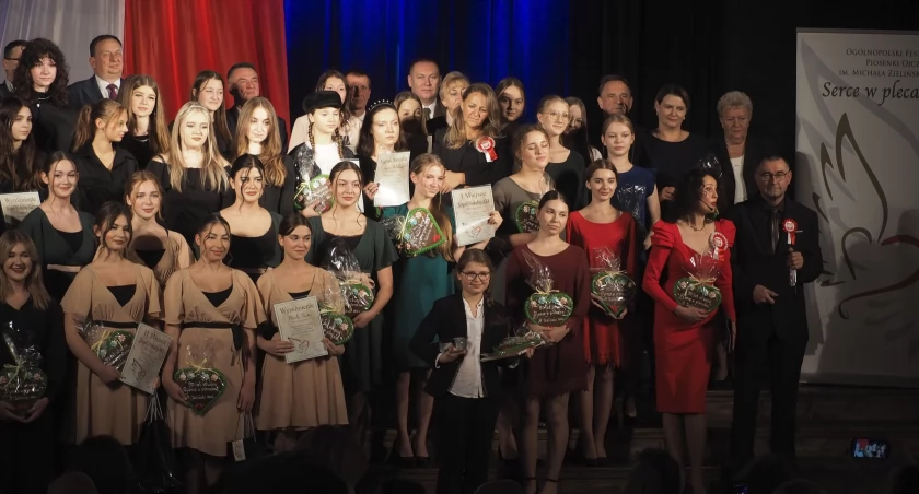 Piernikowe serca na 90. rocznicę powstania piosenki „Serce w plecaku”