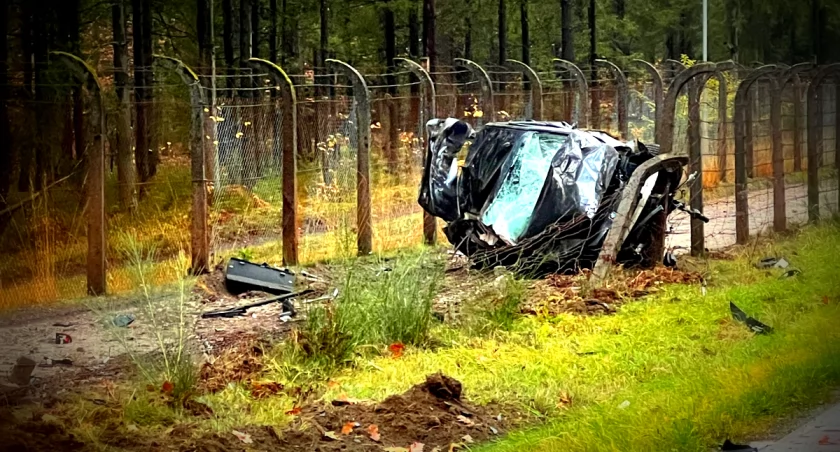 Groźna czołówka dwóch bmw. 4 osoby trafiły do szpitala