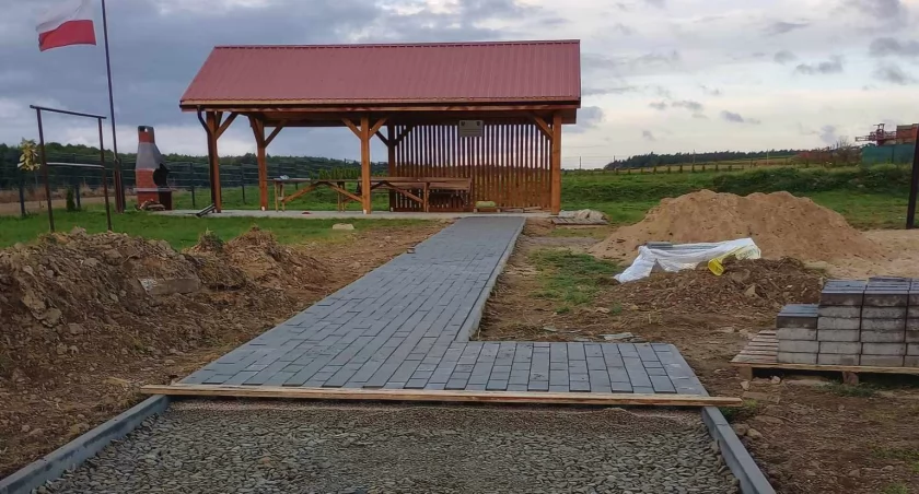 Po altanie i placu zabaw przyszedł czas na kolejne inwestycje