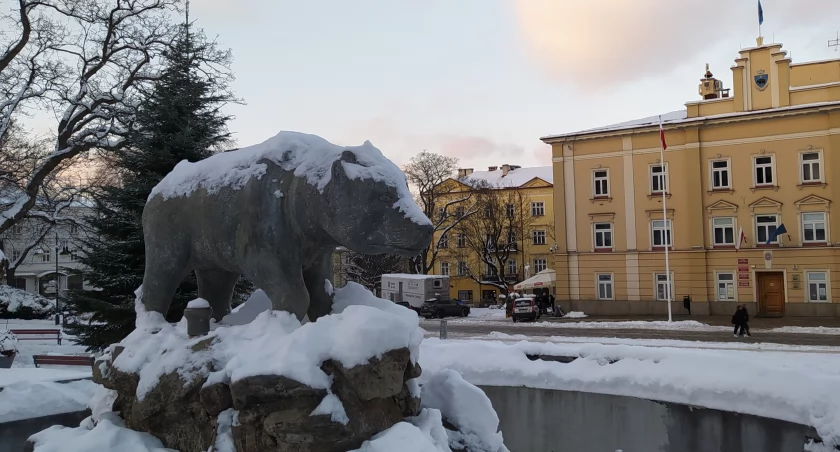 Zasypało! Przemyśl w pierwszej śnieżnej odsłonie. Mamy też kilka zdjęć od Czytelników [ZDJĘCIA]