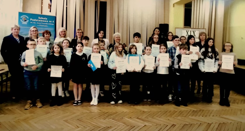 „Chrzęszczące gąsienice czołgów…” – Przemyskie Dyktando za nami