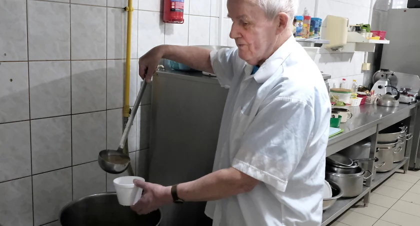Talerz gorącej zupy