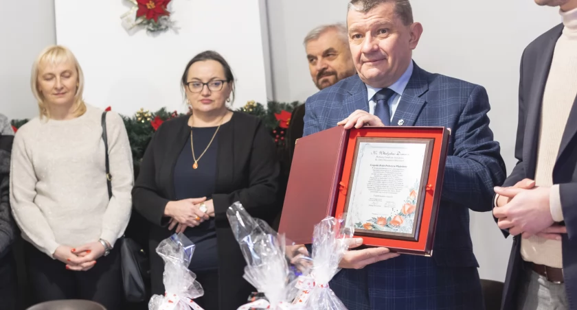 Świąteczne spotkanie z polskimi seniorami. Zawieźli 150 paczek [ZDJĘCIA]