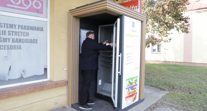Piękna akcja w Przeworsku. Otworzyli serca i... lodówkę [ZDJĘCIA]