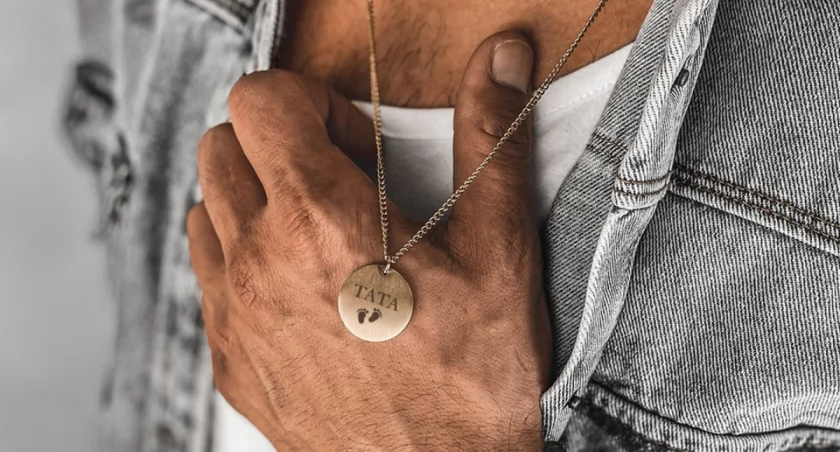  Biżuteria męska – jakie dodatki sprawdzą się najlepiej do minimalistycznych stylizacji