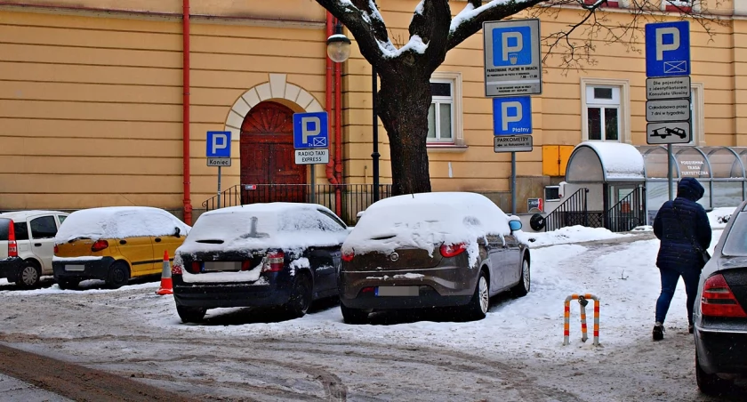 Miejsca parkingowe cenniejsze niż złoto