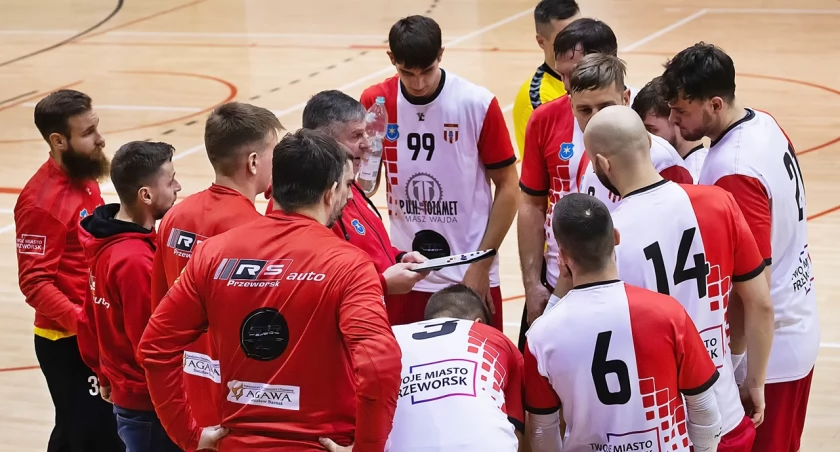 9 minut, które wstrząsnęły zabrską młodzieżą. Pewny triumf SPR Orła Przeworsk