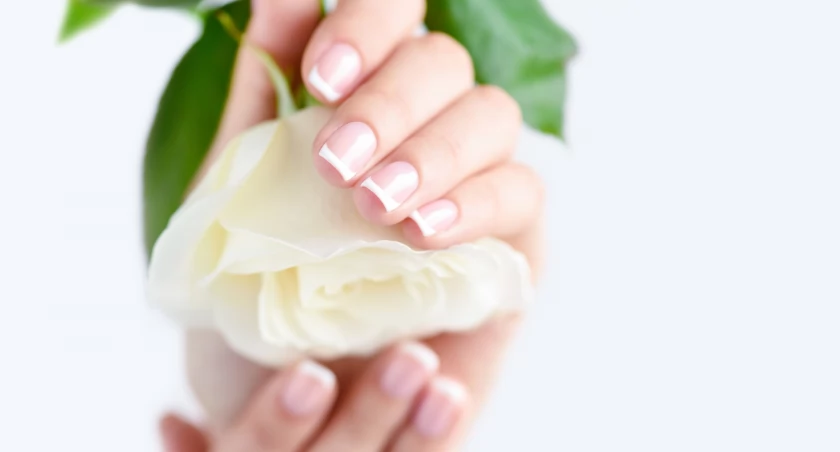 Zadbaj o paznokcie. Jakich błędów unikać przy domowym manicure?