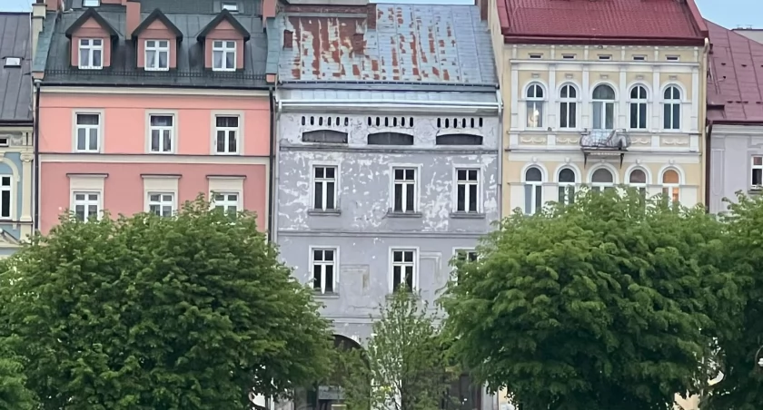 Miasto marszałkowi, marszałek miastu. Oczekiwany deal