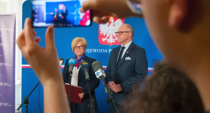Wsparcie dla ponad 20 powiatów. W tym Przemyśla i 3 powiatów byłego województwa przemyskiego/Підтримка для понад 20 повітів. В тому числі Перемишля та 3 повітів колишнього Перемиського воєводства.