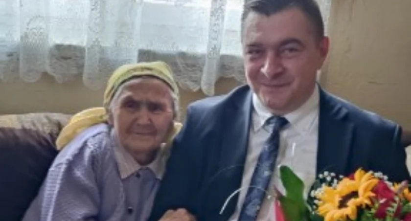 Życzenia, tort i „dwieście lat” na cześć pani Janiny