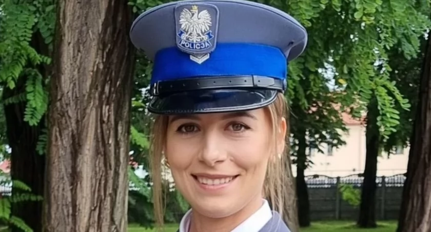 W czasie wolnym od służby pomogła uczestniczkom zdarzenia drogowego