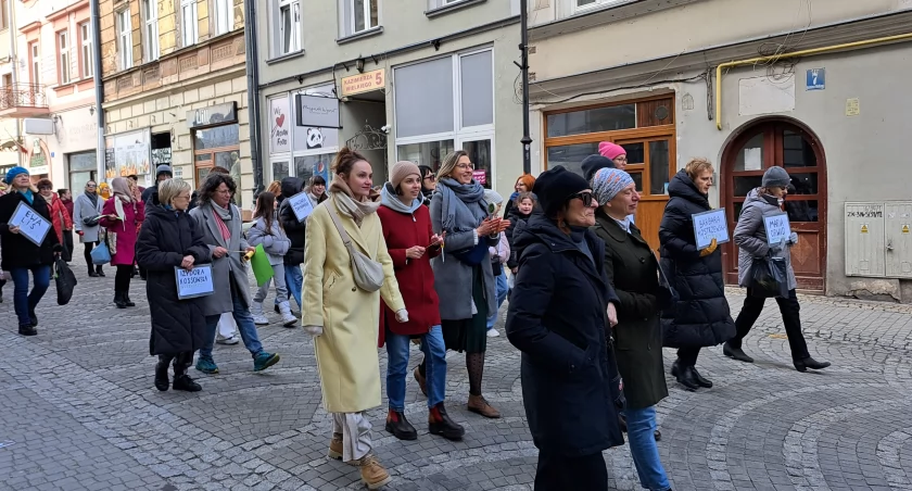 Kobiecy Przemyśl. O sile sprawczej kobiet i kobiecej aktywności