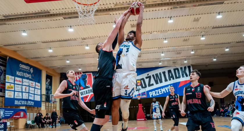Pierwszy krok Niedźwiadków do utrzymania zrobiony