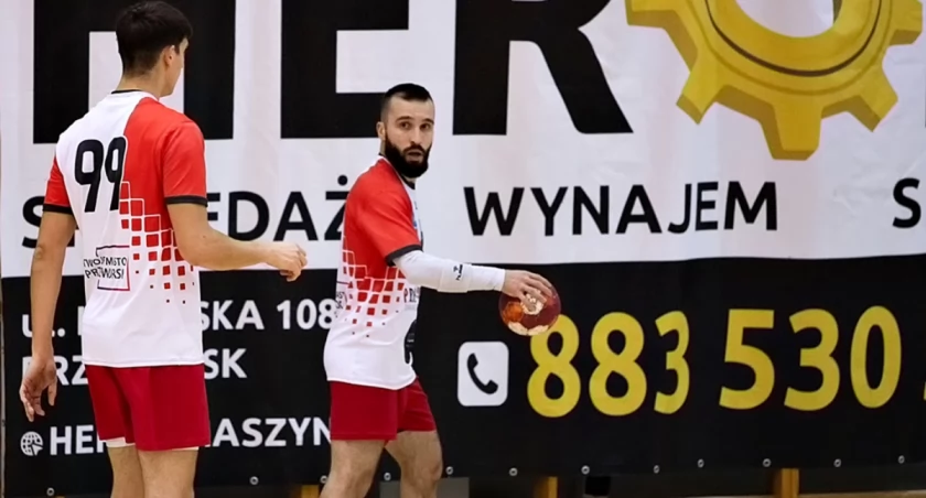 Horror w Przeworsku. „Armia Leliwa” zmogła Viret CMC