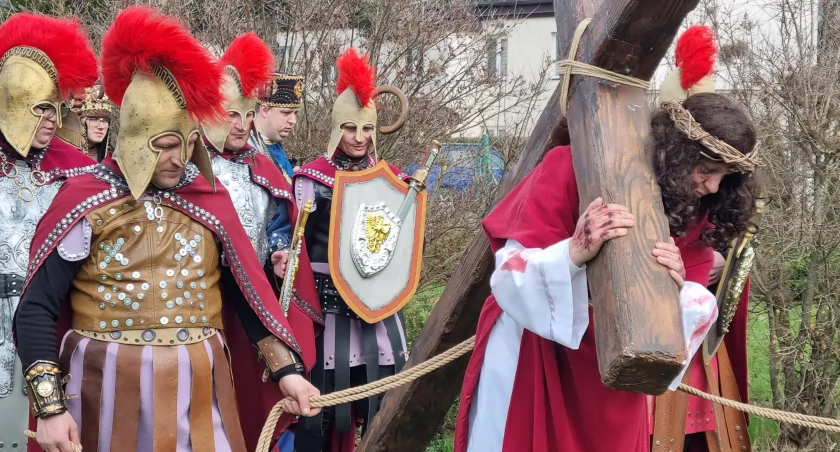 A Jezus jak ma na imię?