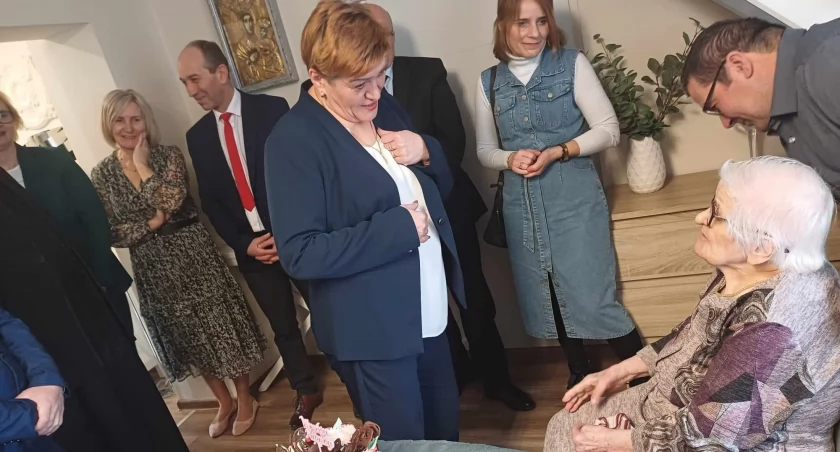 Życzenia, tort i „dwieście lat” na cześć pani Anieli!