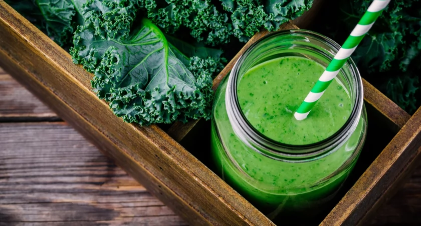 Oczyszczające wiosenne smoothie