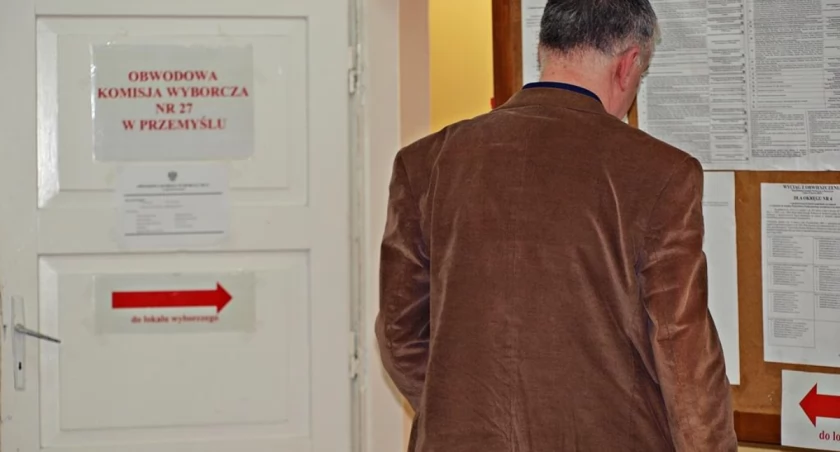 Trwa II tura wyborów. Rośnie frekwencja. Najwyższa w Sieniawie – 54,26 procent