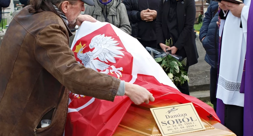 Zginął Bohater, chleb podając Bratu. Ostatnie pożegnanie Damiana Sobóla