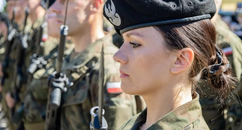 156 nowych czołgistów w Żurawicy [ZDJĘCIA]